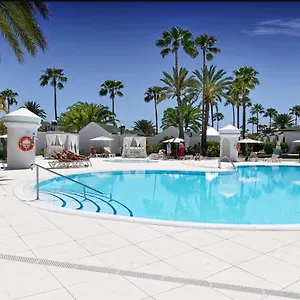 Parque Del Paraiso Ii Hotel